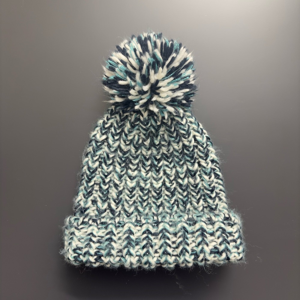 Hollister Cozy Chunky Cabin Beanie Winter Slouchy Hat Green‎ Cuffed Pom Pom OS